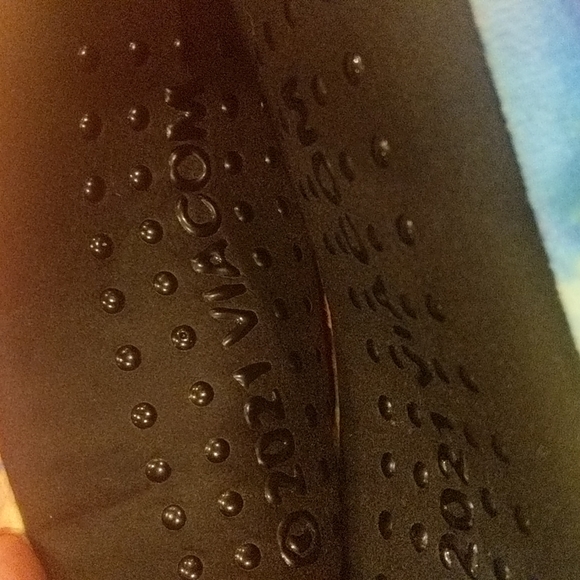 SpongeBob SquarePants Slipper Socks. M/L - Picture 4 of 8